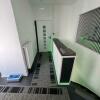 15 Flur und Kellertreppe