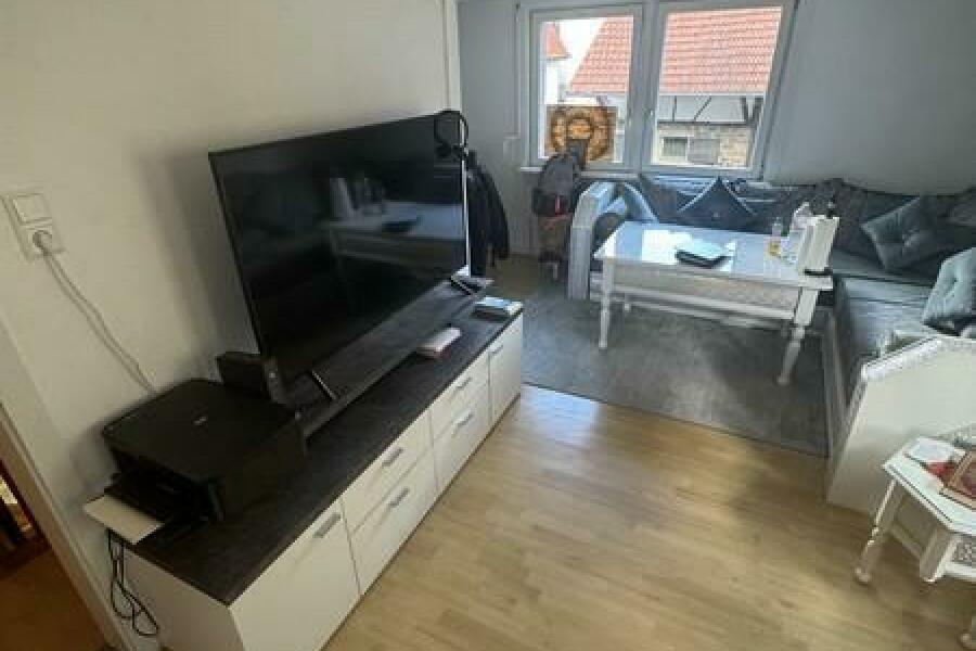 18 Wohnzimmer - um die Ecke Eßzimmer