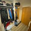 15 Garderobe hinter Eingangstür