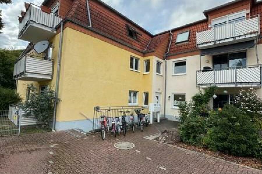 1 Beide Gebäude