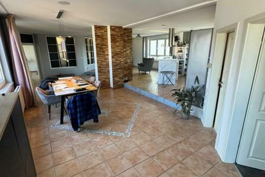 1 Eßbereich Loft rechts Bad und Gäste WC