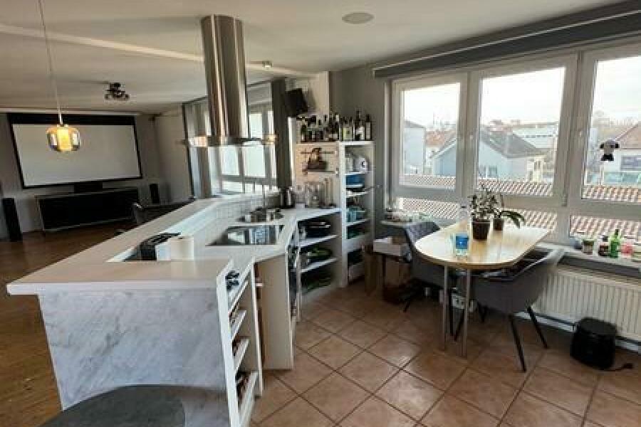 21 Wohnküche mit Sicht zum WoZi