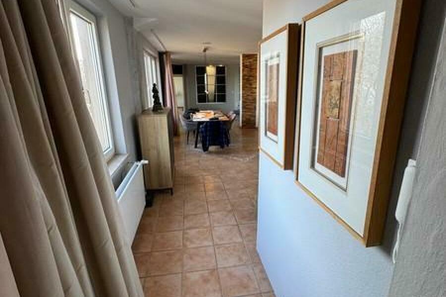 9 Gang zum Loft und Eßbereich