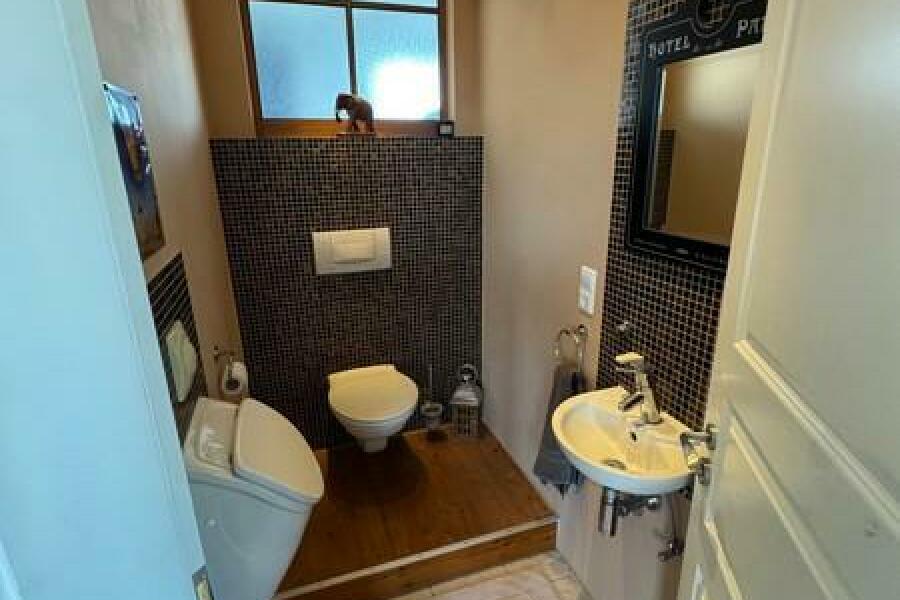 19 Gäste WC