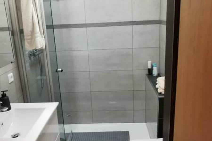 7 Dusche und WB und WC