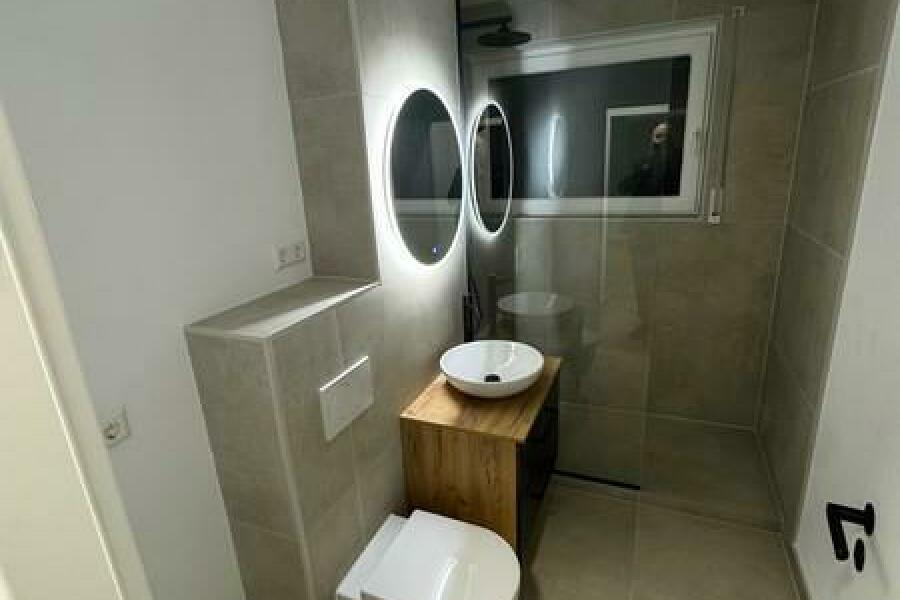 12 Bad mit Du und WB und WC