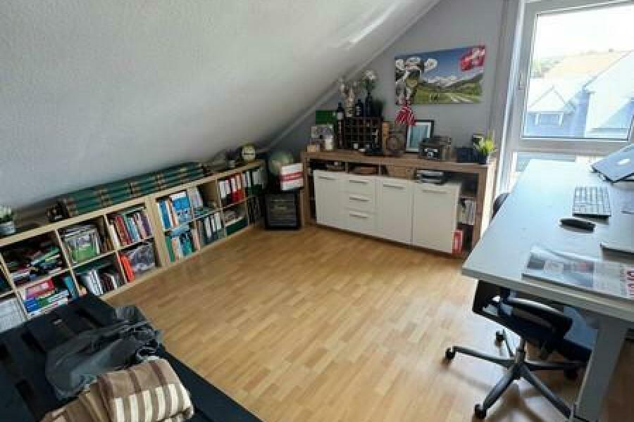 26 Arbeitszimmer 1 oder Schlafzimmer