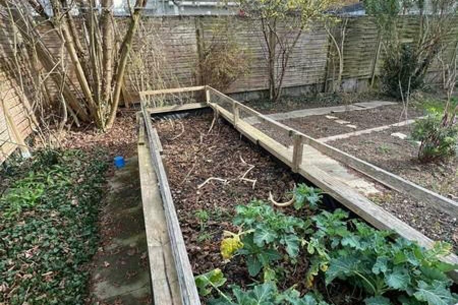7 Garten mit Beetanage