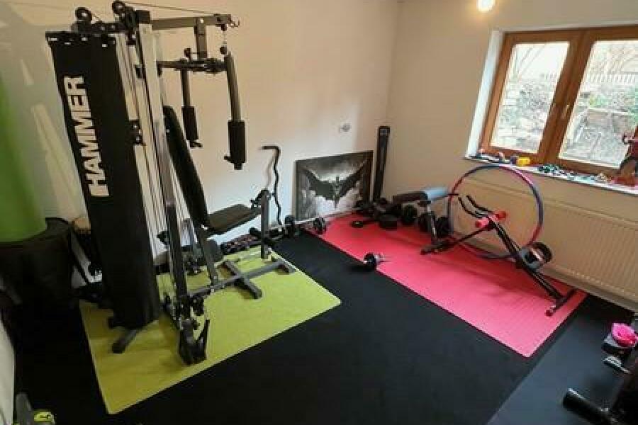 27 Fitneßraum im KG
