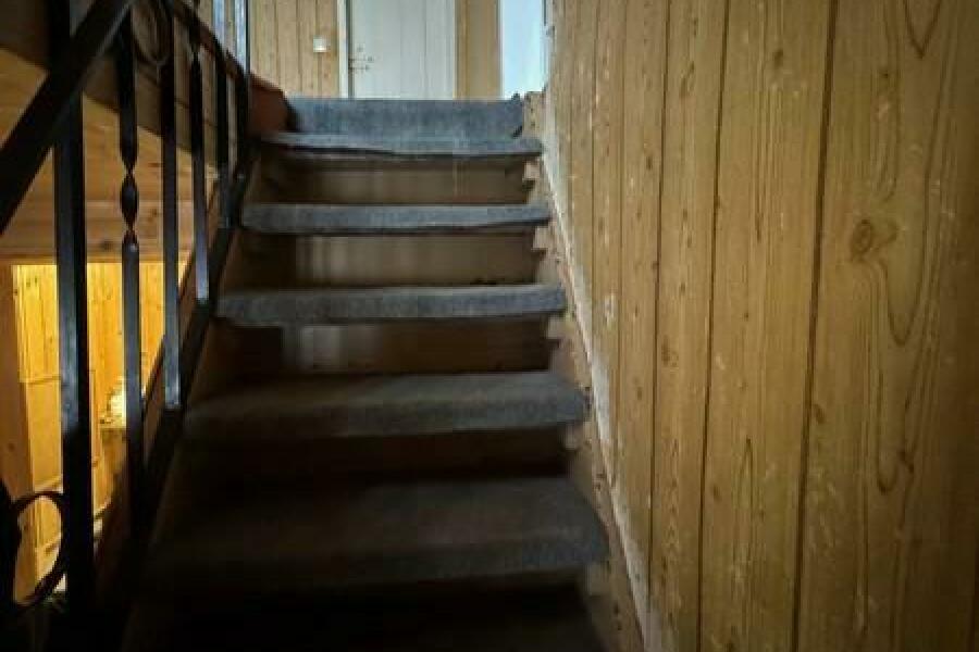 30 Treppe zum OG