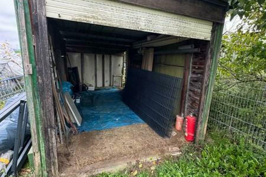 10 Garage