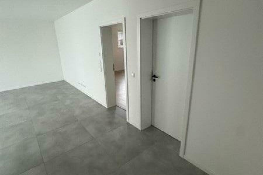 26 Eingangsbereich - rechts Bad und SZi