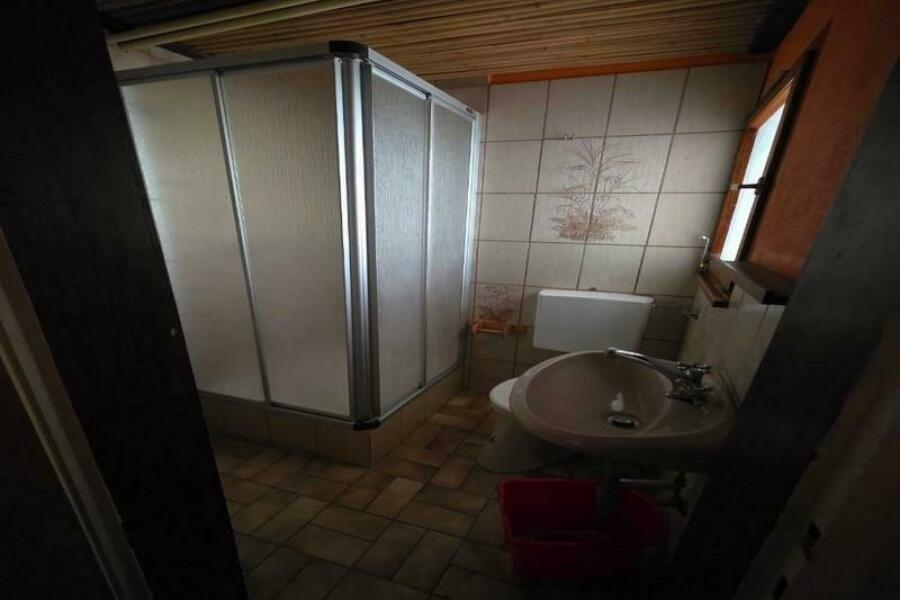 Keller Duschbad 1