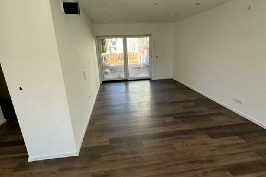34 Wohnbereich mit Terrassenzugang