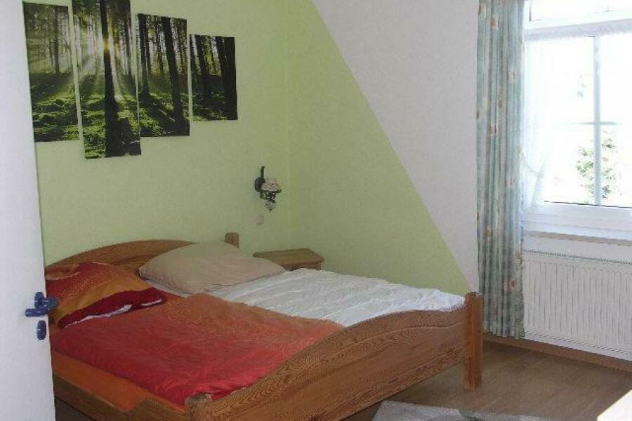 23 - OG Schlafzimmer 2