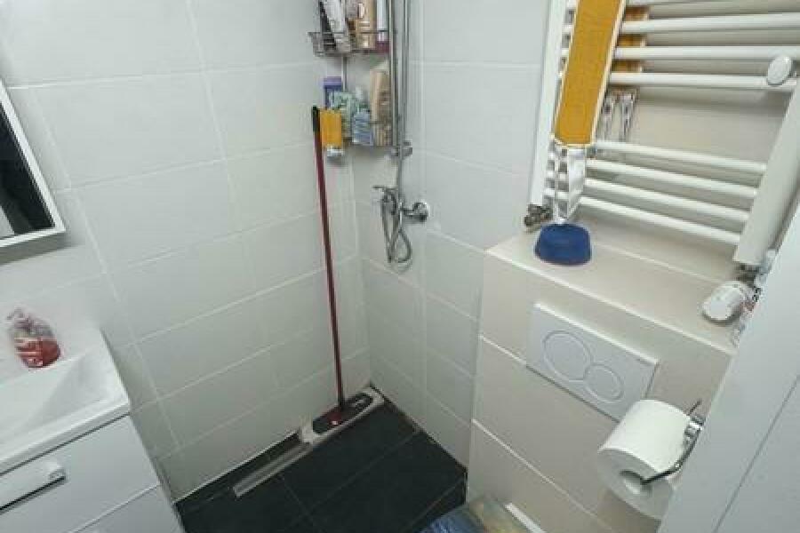 9 Dusche WC