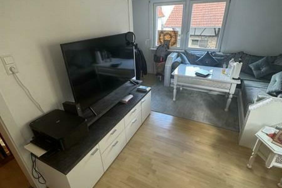 18 Wohnzimmer - um die Ecke Eßzimmer