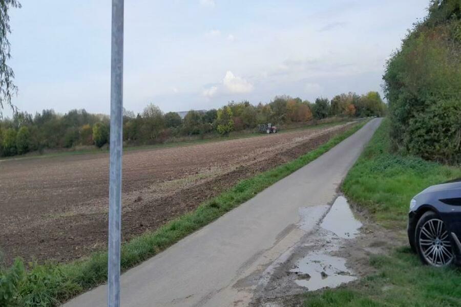 Gehweg häverstädt.Grundstück