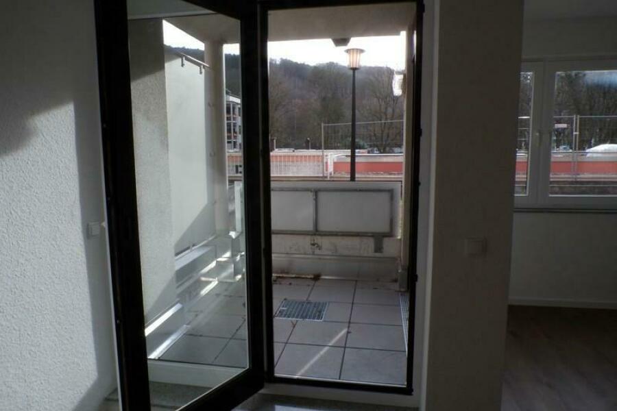 10b Wohnzimmer - Balkon