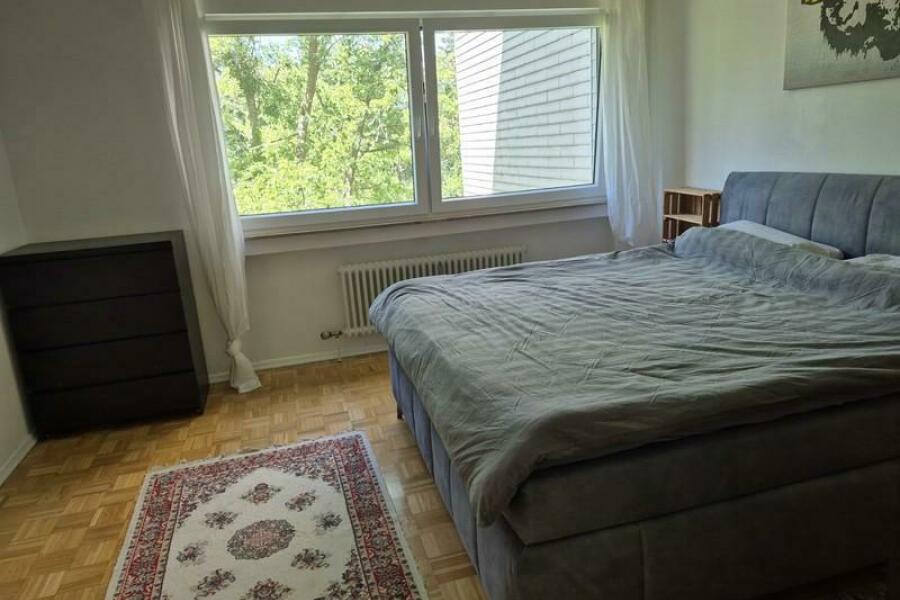 26 Schlafzimmer