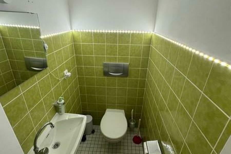 28b Gäste WC