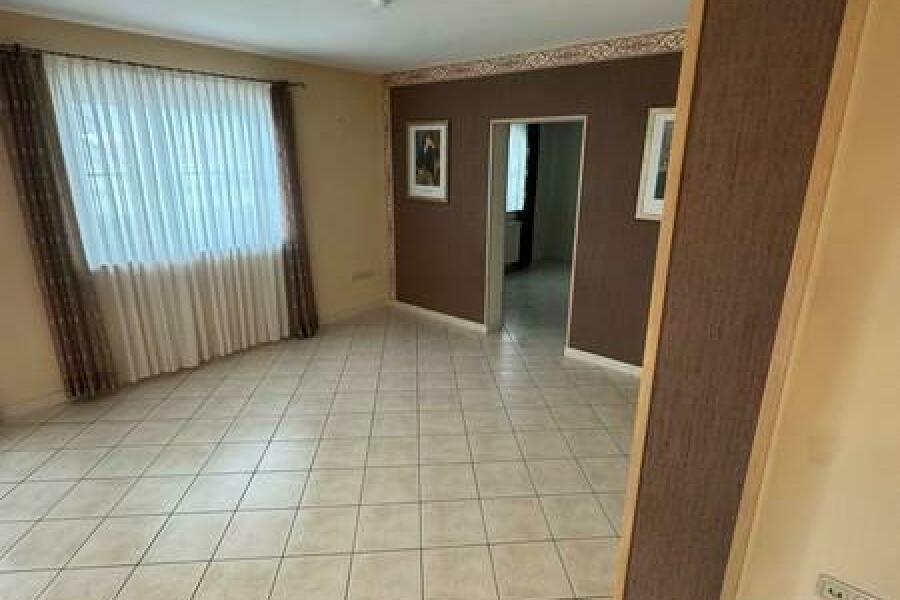 36 WoZi mit Zugang zu weiterem Zi