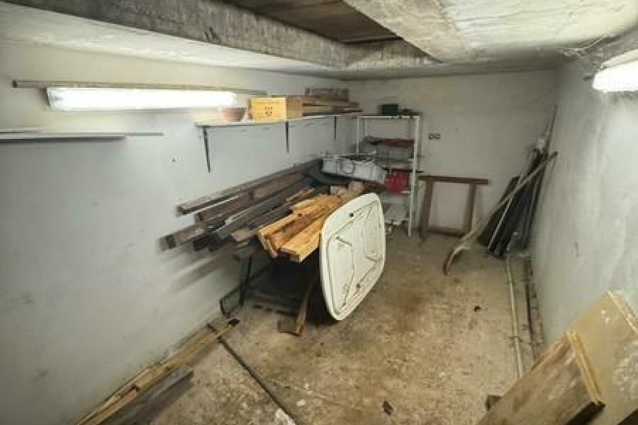 76 Grube unter Garage von KG aus betretbar