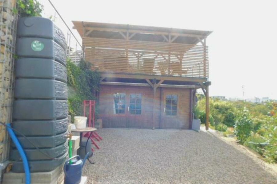 BB31 Gartenhaus u.d. Terrasse