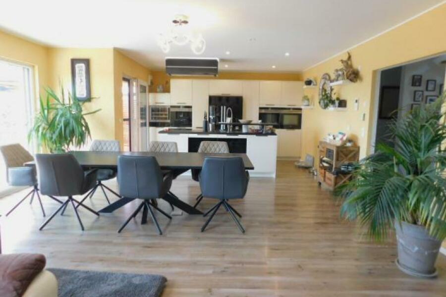 BB12-1 Wohn-Ess-Kochbereich