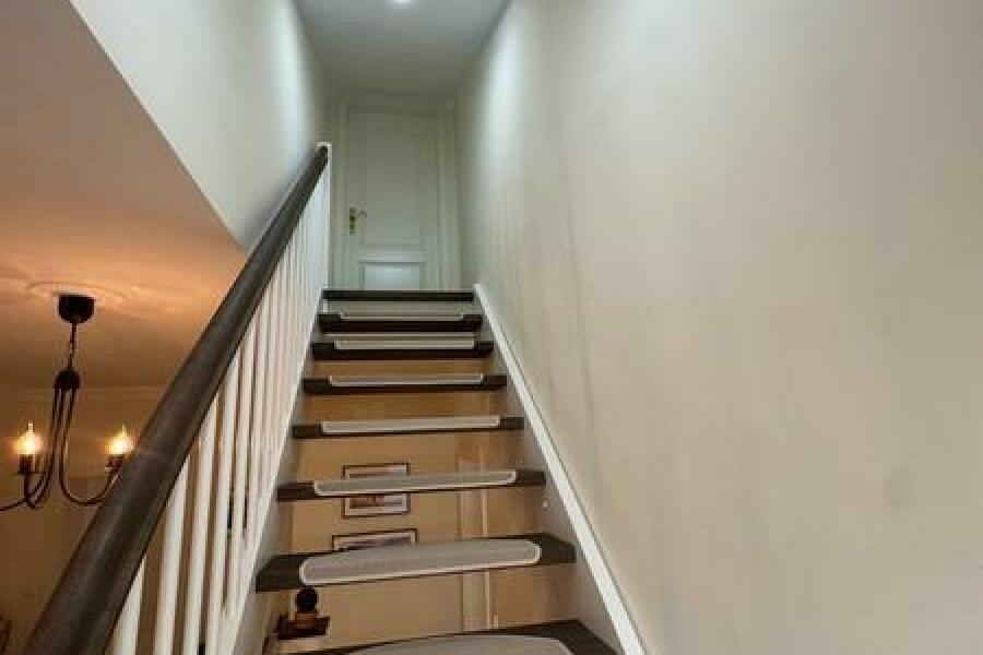 45 Treppe zum OG