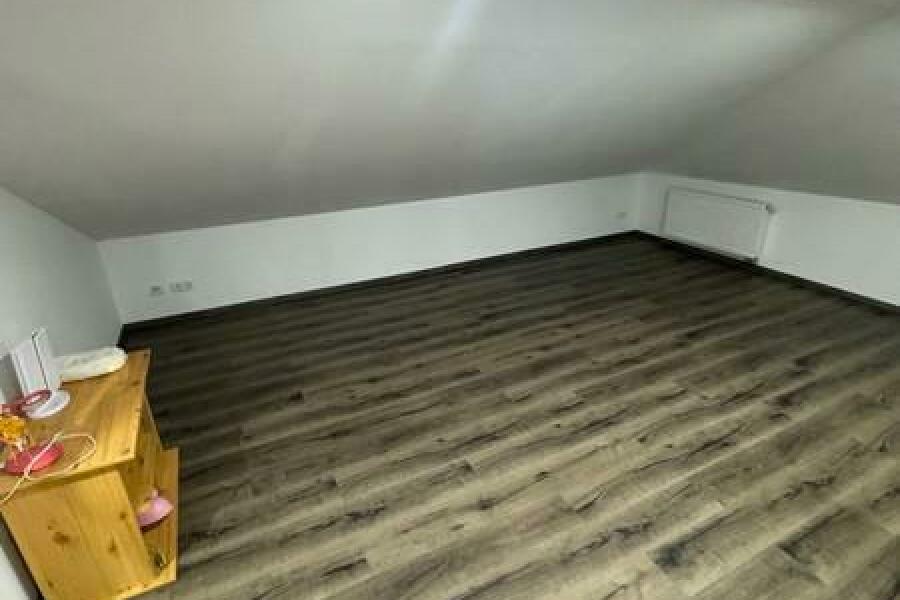 46 großes Gästezimmer im OG