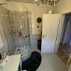 23 Dusche im Bad