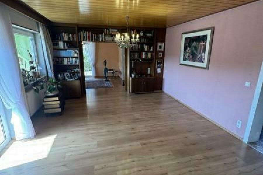 14 Wohnzimmer