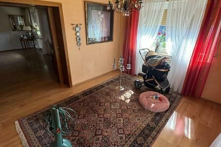 12 Wohnzimmer