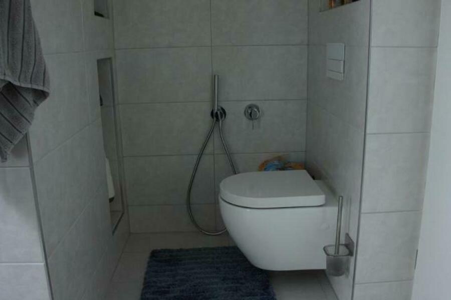 K800 Toilette im Bad