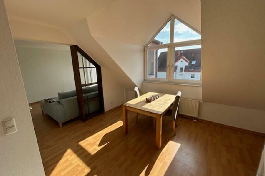 Essbereich Blick zum Wohnzimmer