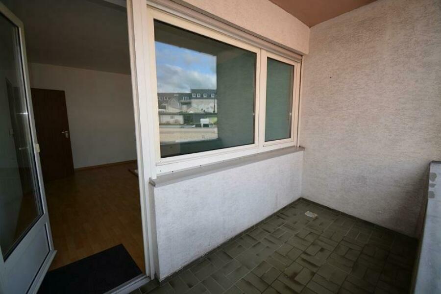 2.OG Schlafzimmer mit Balkon Bild 3