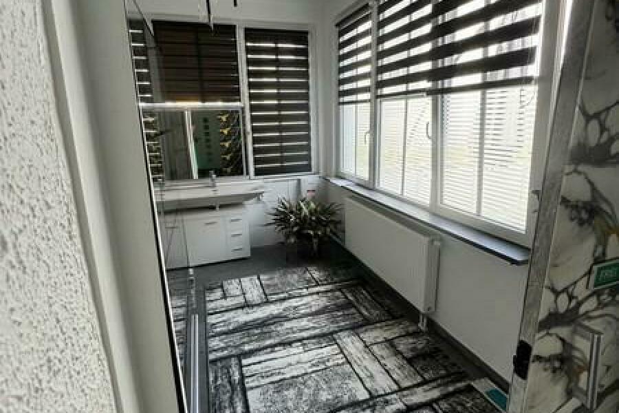 1l Bad Fensterseite