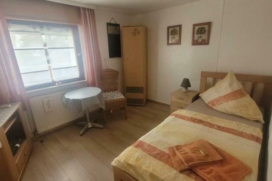 011 Zimmer 3 im OG