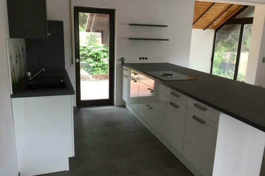 32 EBK im EG mit Terrassentür