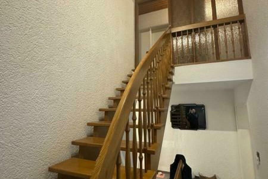54 Treppe zum OG