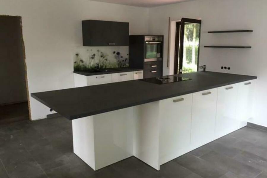 30 EBK im EG mit Terrassenzugang