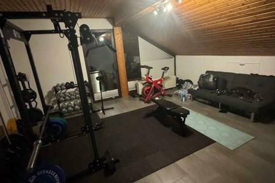 74 Fitneßraum im OG