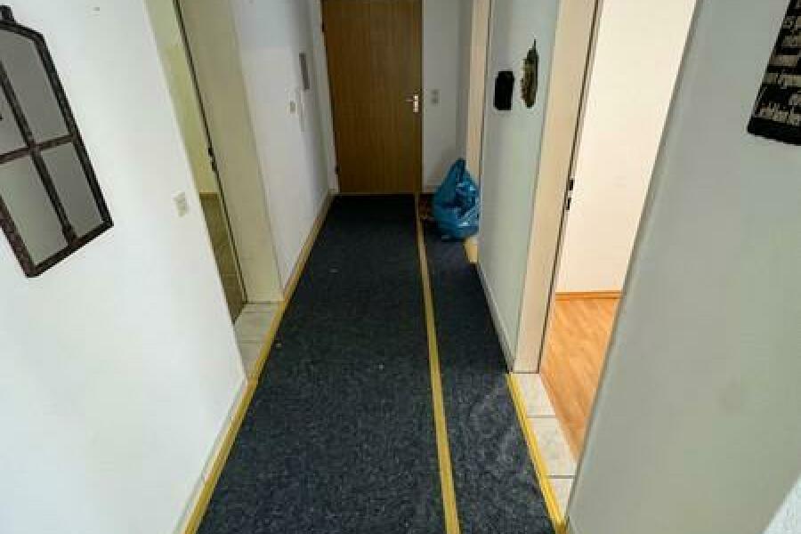 19 Flur in Renovierung