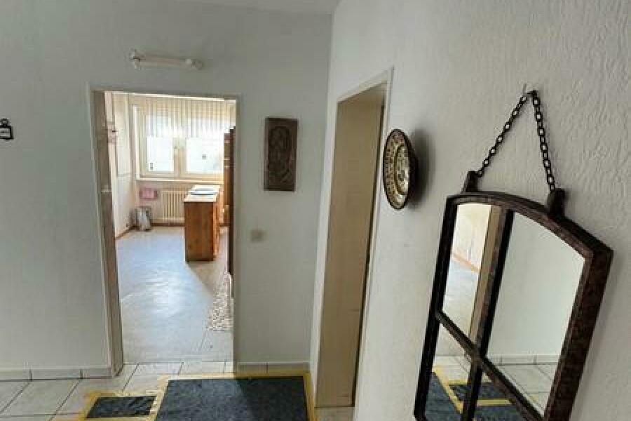 27 Flur Richtung Küche