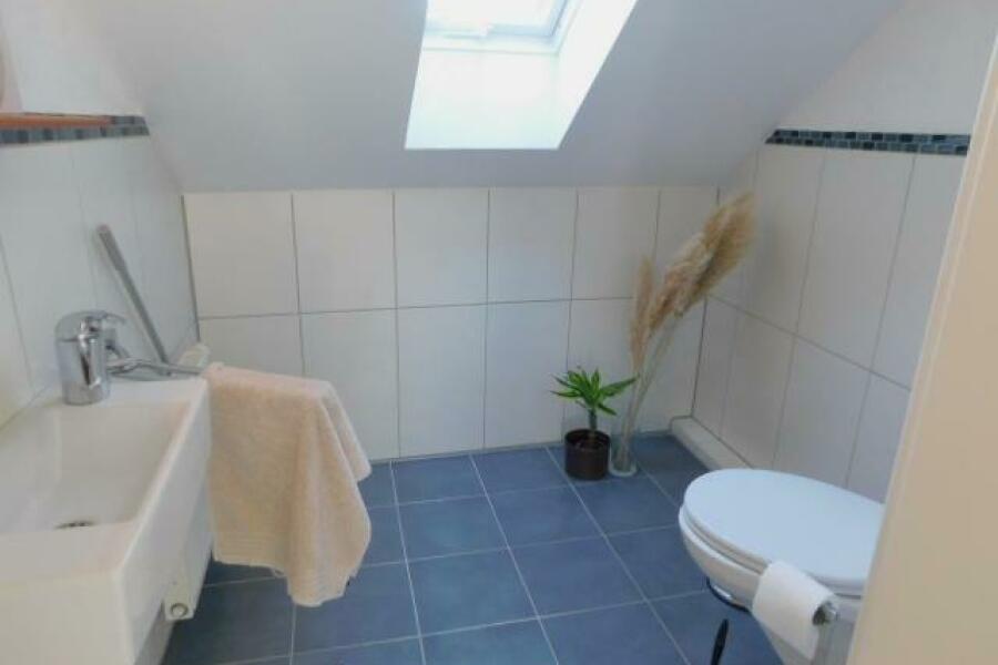 KB24-2 Gäste WC ELW