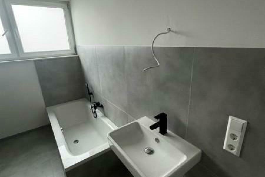 30 Impressionen aus den Wohnungen Bädern Balkonen