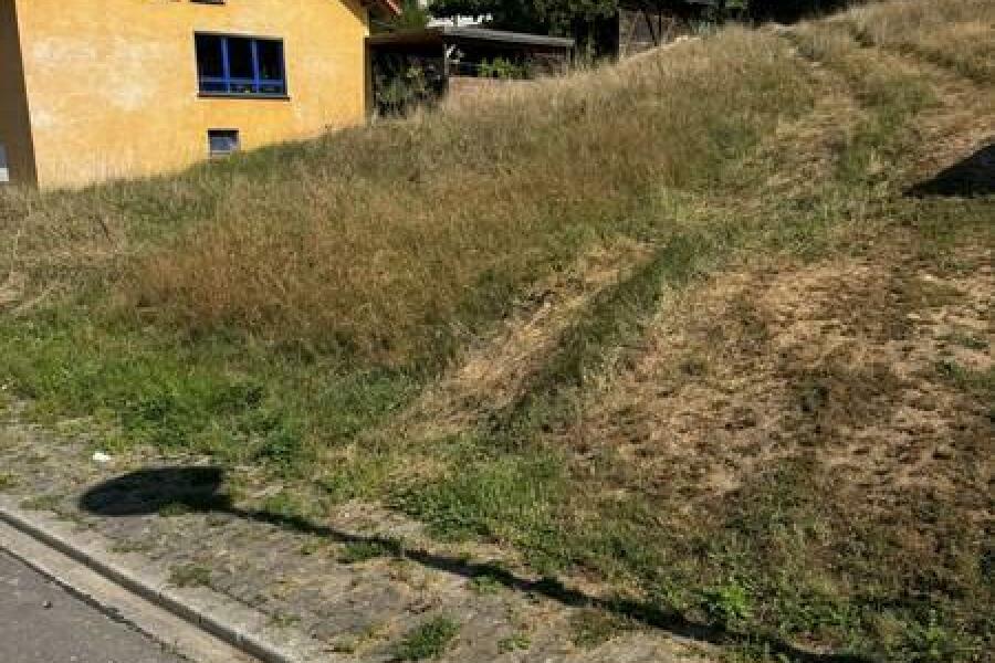 2 Nachbarbebauung 2 VG + Kniestock