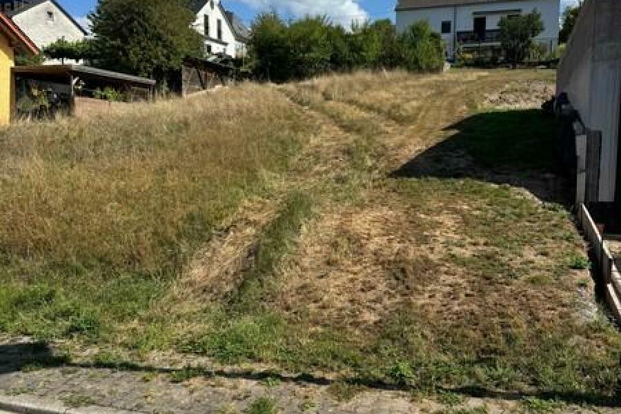 1 Grundstück vom Seiftweg aus