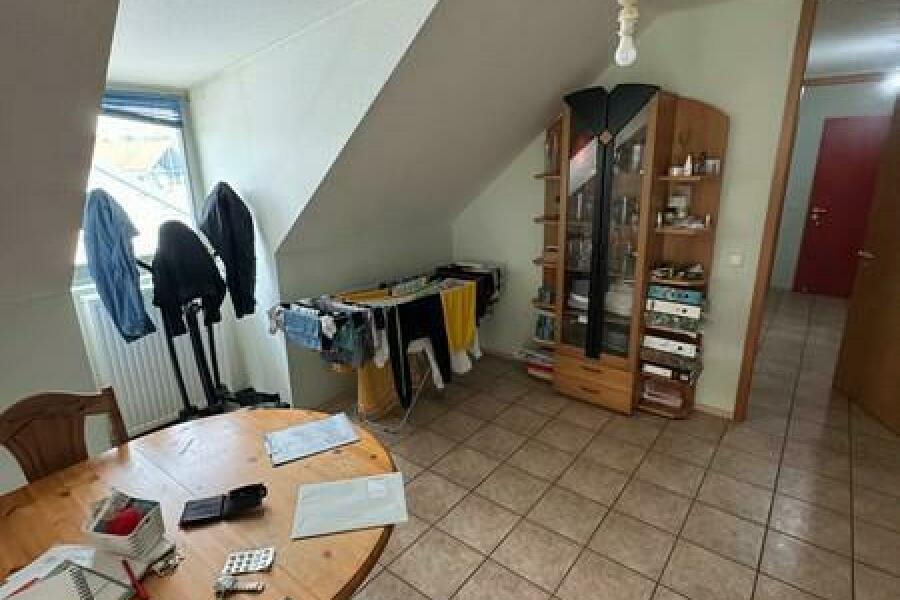 8 Eßzimmer